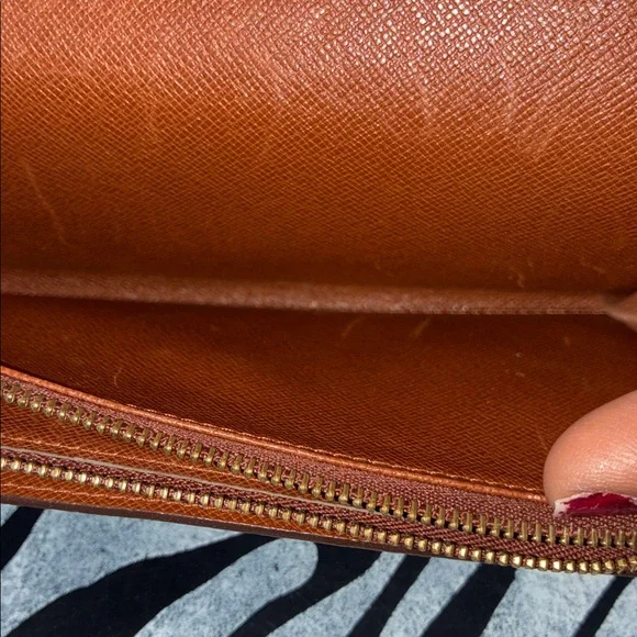 Louis Vuitton Classic Brown Monogram Clutch with dust bag - Picture 11 of 17